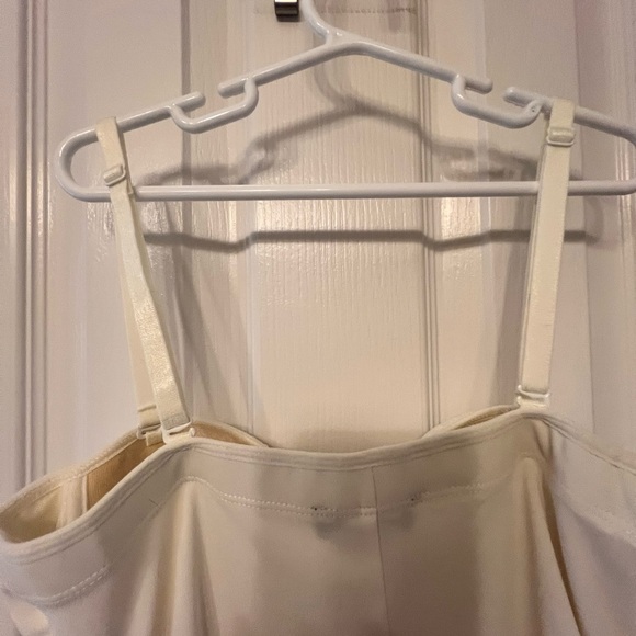 JLUXLABEL Cream Bodysuit with Detachable Spaghetti Straps, size medium run small - Picture 7 of 10
